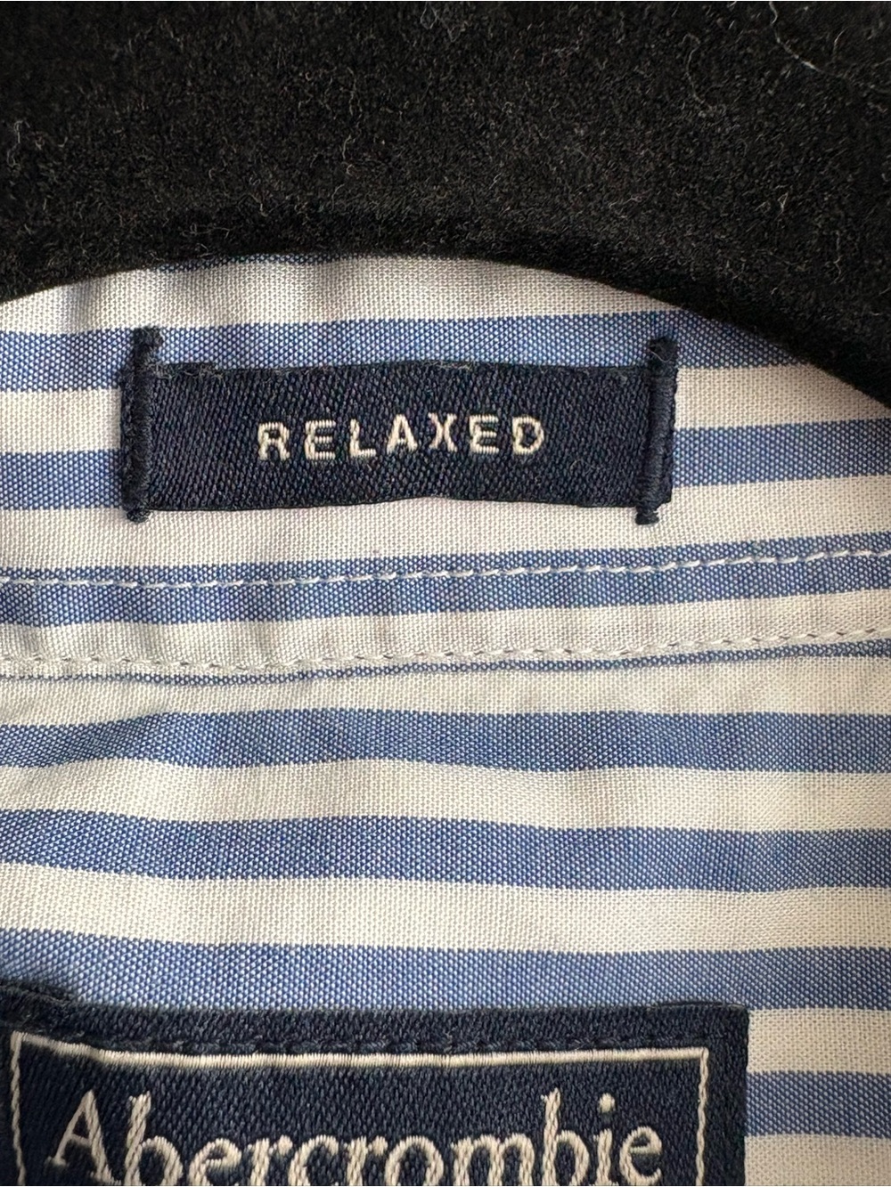Abercrombie & Fitch Blue and White Striped Button-Down Shirt - Picture 4 of 8